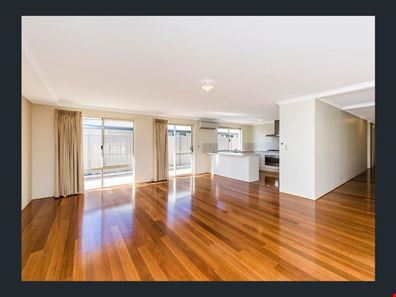 15 Melaleuca Drive, College Grove WA 6230