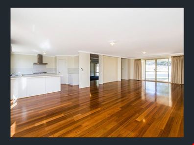 15 Melaleuca Drive, College Grove WA 6230