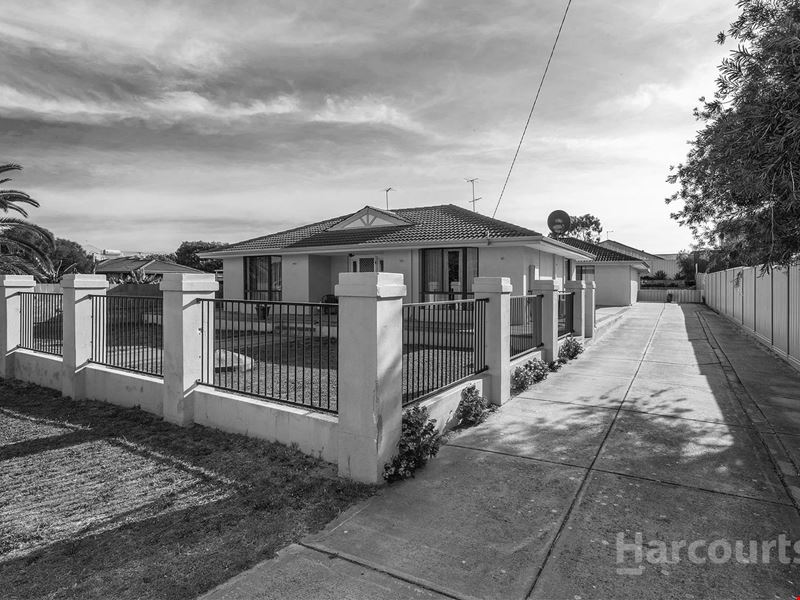 19 Yaringa Street, Golden Bay WA 6174