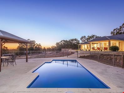 11 Dexter Chase, Lower Chittering WA 6084