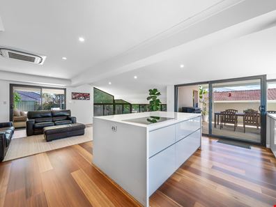 11 Salmond Way, Bull Creek WA 6149