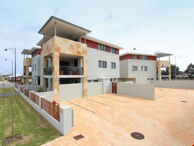 7/35 Brushfoot Boulevard, Success WA 6164
