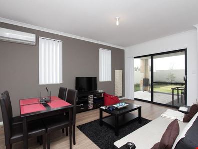 7/35 Brushfoot Boulevard, Success WA 6164