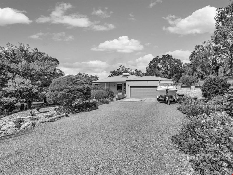 486 Southern Estuary Road, Lake Clifton WA 6215