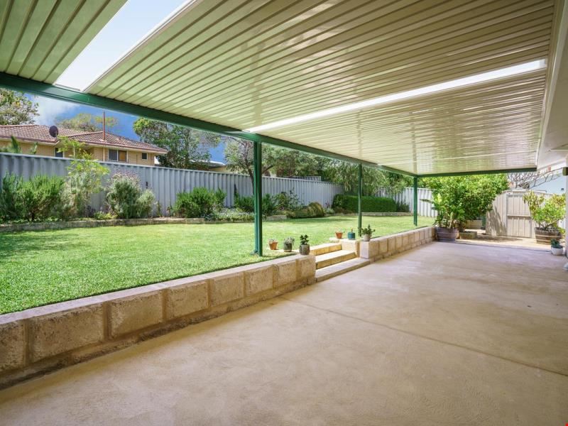 18D Keeley Way, Girrawheen WA 6064