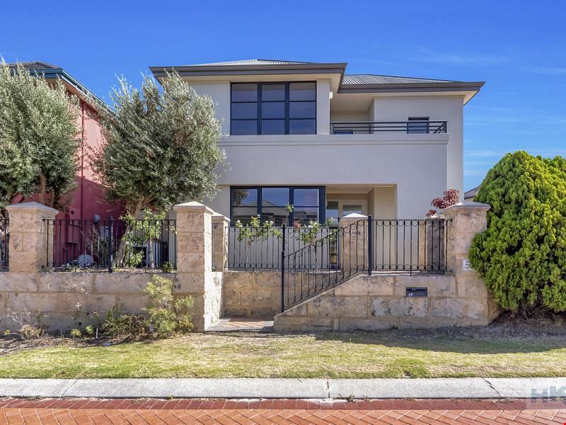 12 Halliday Grove, Hillarys WA 6025