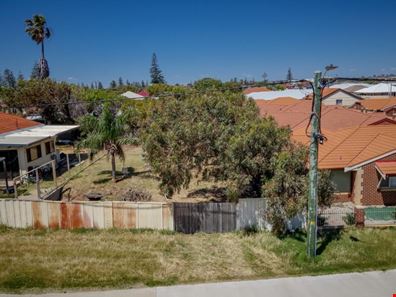 11 Crowther Street, Beachlands WA 6530