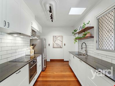 16 Davy Street, Alfred Cove WA 6154