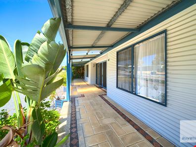 61 Adelaide Street, Milpara WA 6330