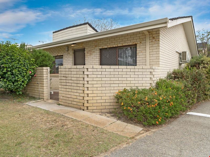 1/79 Clydesdale Street, Como WA 6152