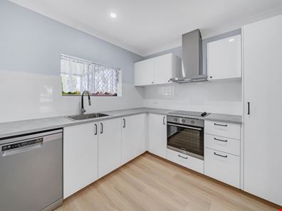 1/79 Clydesdale Street, Como WA 6152