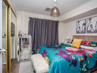 14 Chadwick Parade, Brookdale WA 6112