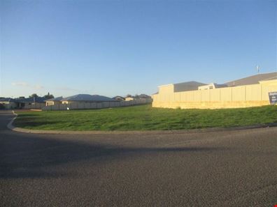 1, Lot 811 Coral Court, Port Denison WA 6525