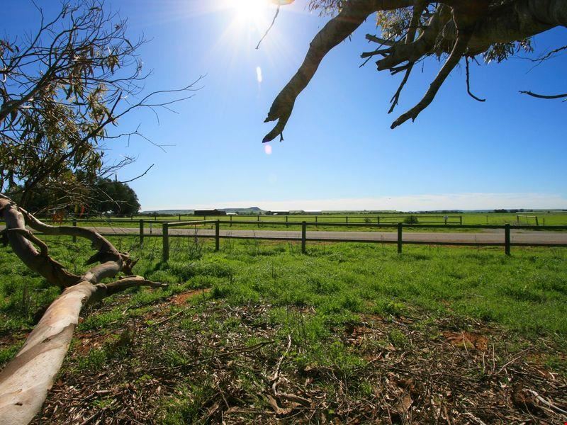 Lot 273 Eastlyn Drive, Deepdale WA 6532