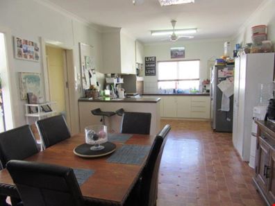 10 Yarra Street, Carnamah WA 6517