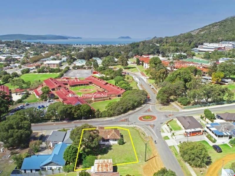 25 Suffolk Street, Mount Clarence WA 6330