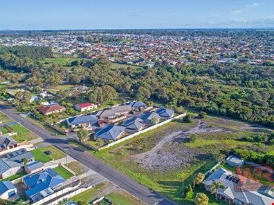 64 Carbine Street, Orana WA 6330