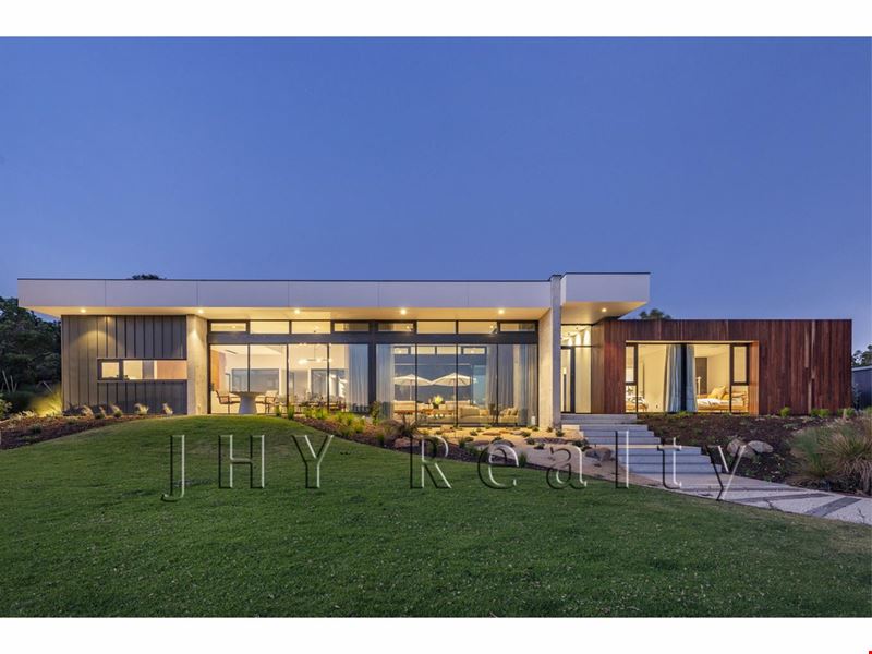 52 Carnarvon Castle Drive, Eagle Bay WA 6281