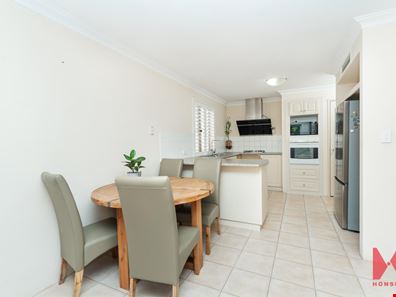 1/170-174 Hillview Terrace, Bentley WA 6102