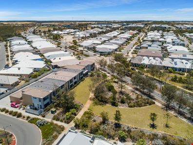 2/22 Scrubwren Circuit, Alkimos WA 6038
