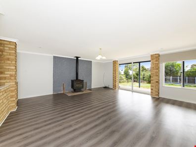 36 Dunnet Road, Nannup WA 6275