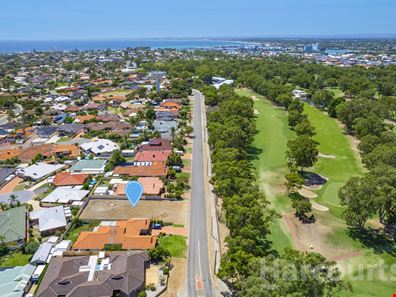 59 Oaklands Avenue, Halls Head WA 6210