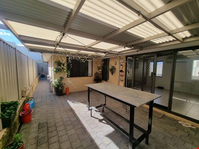16 Tambrey Avenue, Golden Bay WA 6174