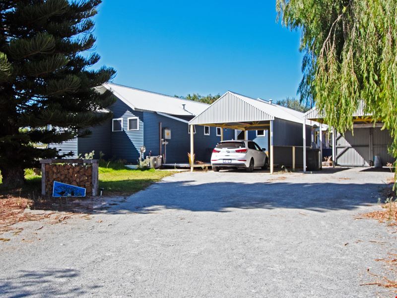 10 McDonald Place, Green Head WA 6514