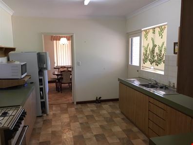 12 Powell Crescent, Quairading WA 6383