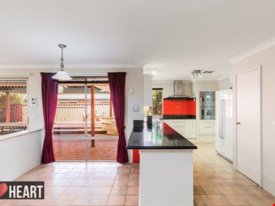 18 Fairmount Close, Bibra Lake WA 6163