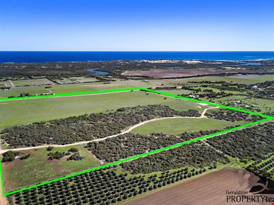 1055 McConkey Road, Greenough WA 6532
