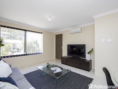 8/6 Strelitzia Avenue, Forrestfield WA 6058