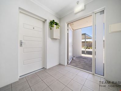 2/1 Elsbury Approach, Clarkson WA 6030