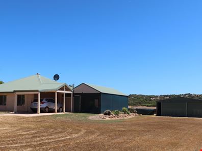 55 Tulloch Drive, Dongara WA 6525