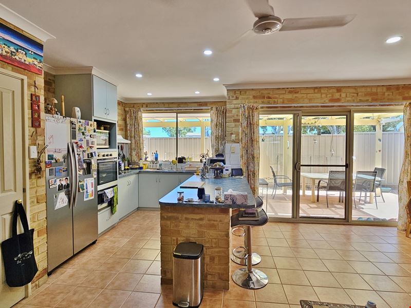 2/42 Smith Street, Kalbarri WA 6536