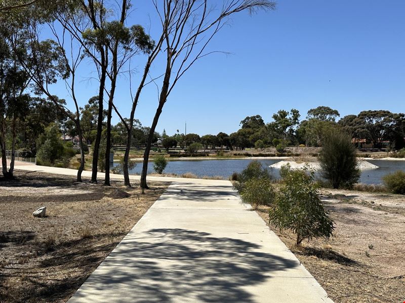 9 Kaatanup Loop, Katanning WA 6317