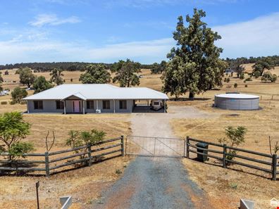 37 Pollard Road, Wandering WA 6308