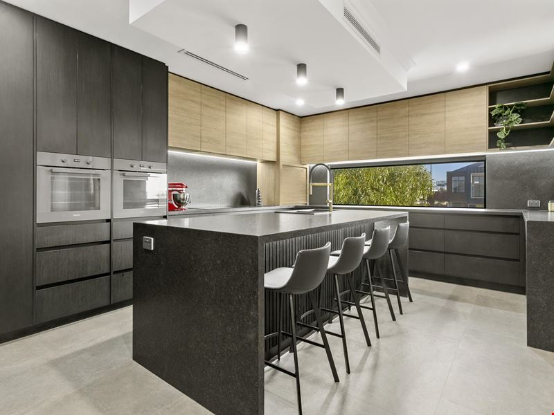 10 Briton Place, North Coogee WA 6163