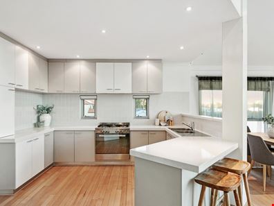 44A Letchworth Centre Avenue, Salter Point WA 6152