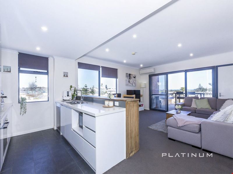 19/50 Commander Drive, Alkimos WA 6038