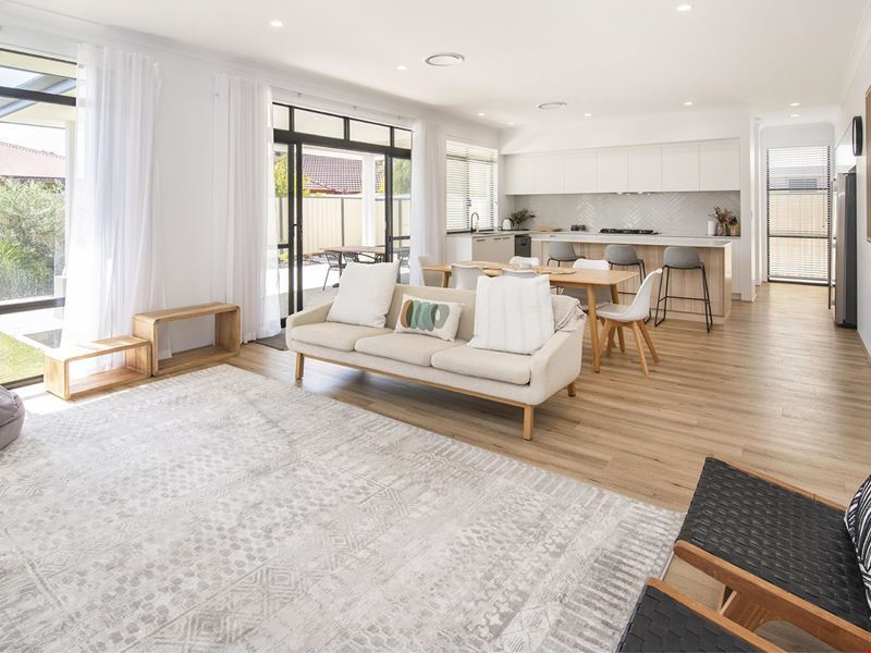 69 Higgins Drive, Broadwater WA 6280