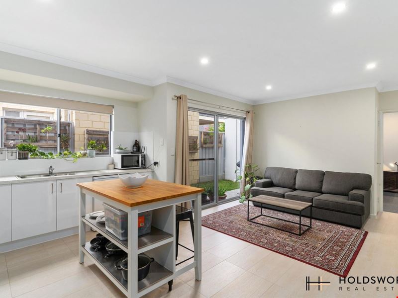 4/22 Myimbar Way, Nollamara WA 6061