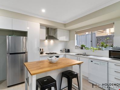 4/22 Myimbar Way, Nollamara WA 6061