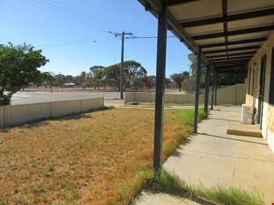 19 Railway Avenue, Carnamah WA 6517