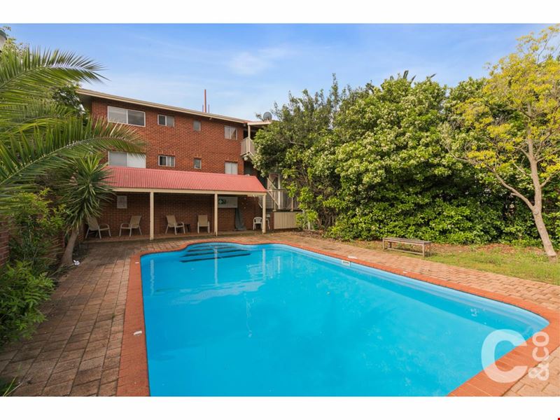 7/14 Canham Way, Orelia WA 6167