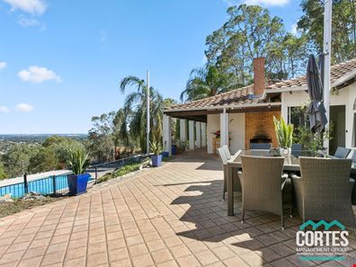 10 LABYRINTH CLOSE, Kelmscott WA 6111