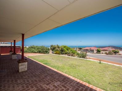 8 McDermott Avenue, Wandina WA 6530