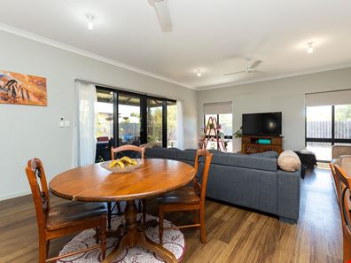 10 Loping Pass, Bilingurr WA 6725