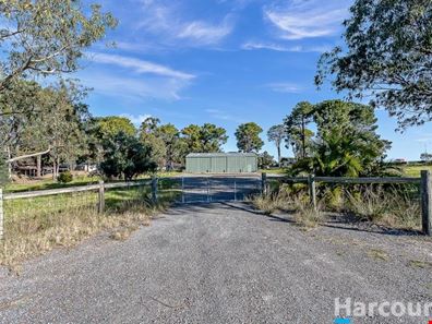 8 Bebich Drive, Wanneroo WA 6065