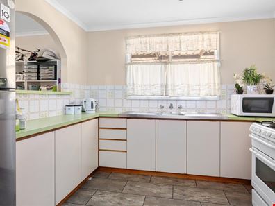 2 Nanson Street, Victory Heights WA 6432